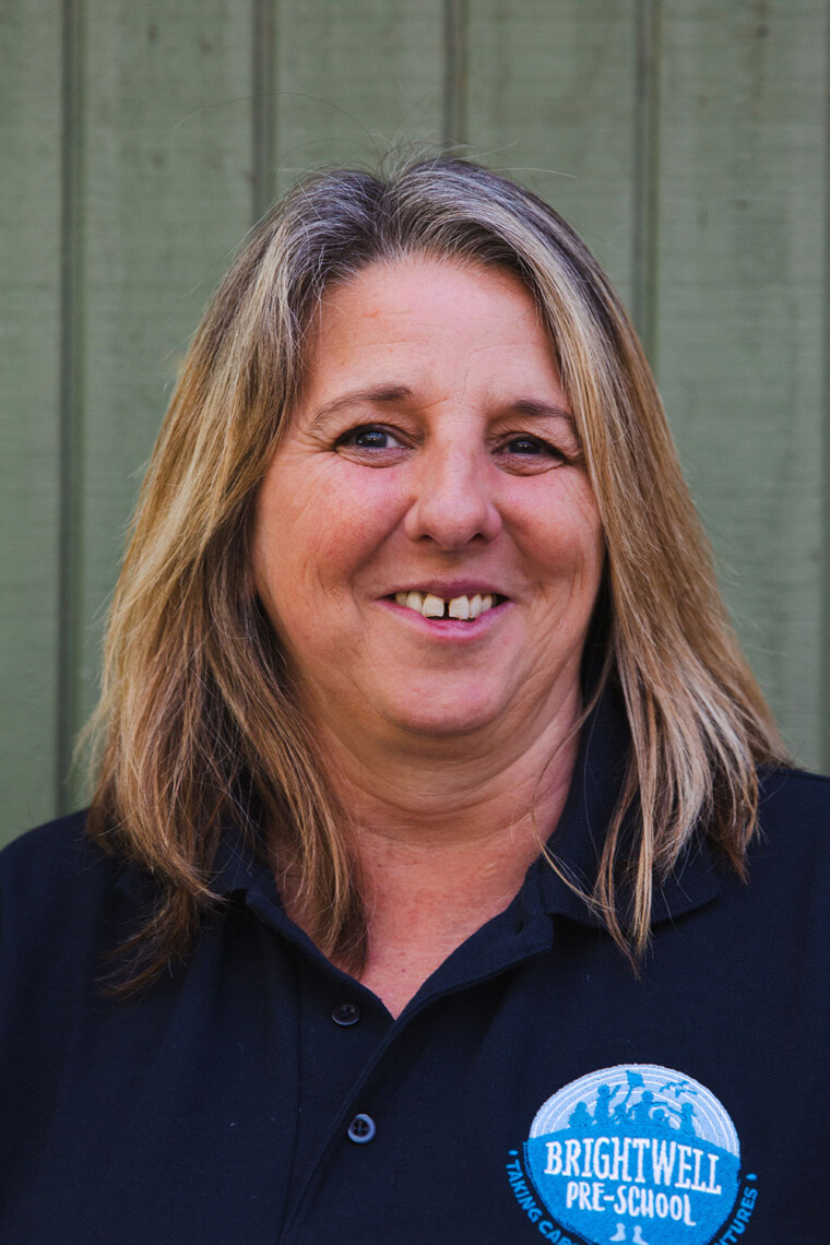 <strong>Lisa Wells</strong>